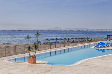 Similar image 21358376