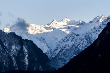 Similar image 21381750