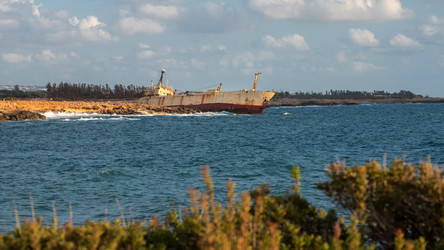 Similar image 21394386