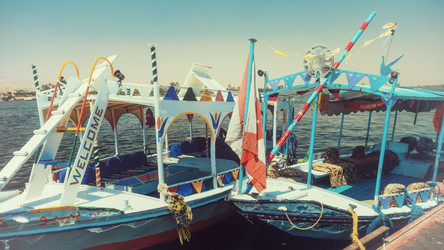 Similar image 21393296