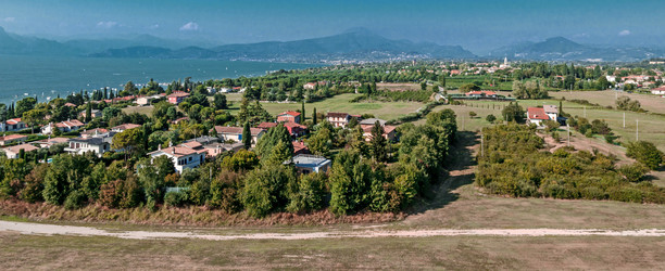 Similar image 21393590