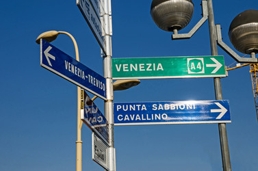 Similar image 21393048