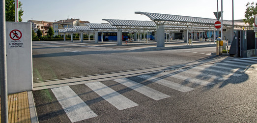 Similar image 21393316