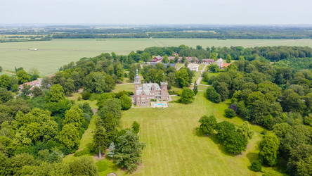 Similar image 21387600