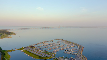 Similar image 21387846