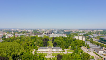 Similar image 21387858