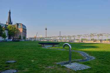 Similar image 21422943