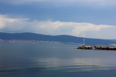 Similar image 21436380