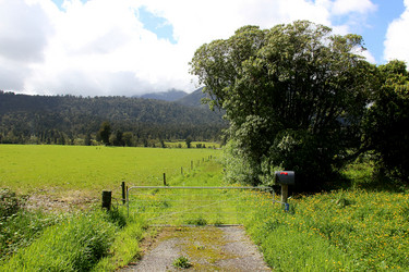 Similar image 21480690