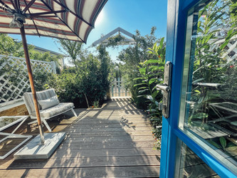 Similar image 21464845