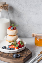 Similar image 21443901