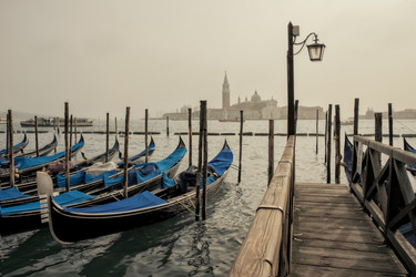 Similar image 21477142