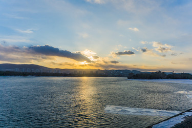 Similar image 21496323