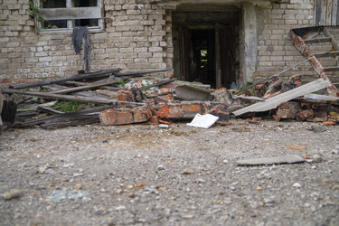 Similar image 21500140