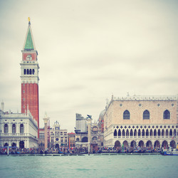 Similar image 21516217