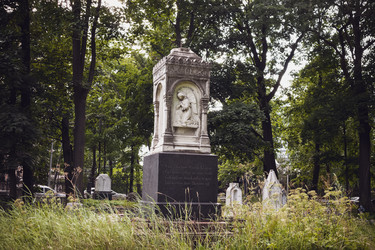 Similar image 21516630