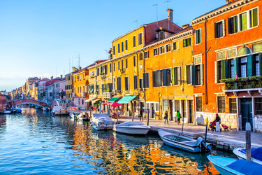 Similar image 21532216