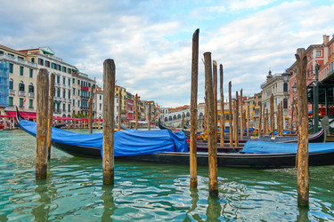 Similar image 21532011