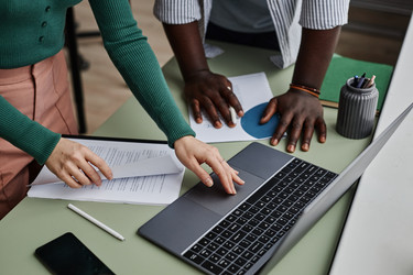 Similar image 21606375