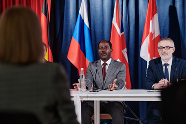 Similar image 21570426