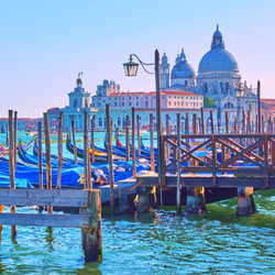 Similar image 21595856