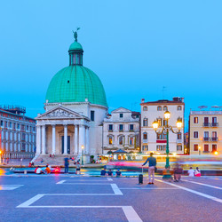 Similar image 21595879