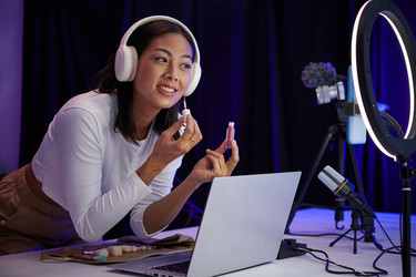 Similar image 21599881