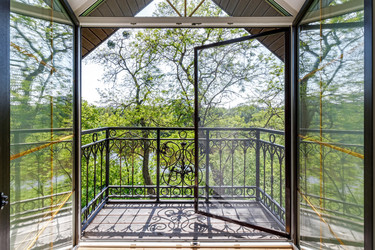 Similar image 21632810