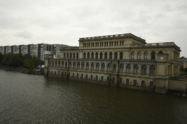 Similar image 21651536