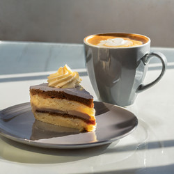 Similar image 21663855