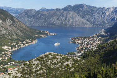 Similar image 21663282