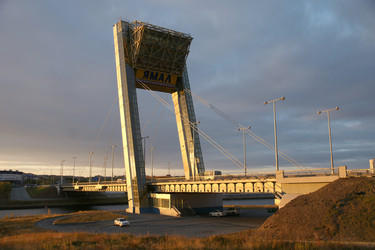 Similar image 21663885