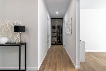 Similar image 21675175