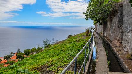 Similar image 21668100