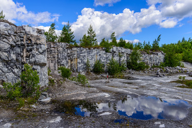 Similar image 21669038