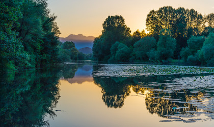 Similar image 21669229