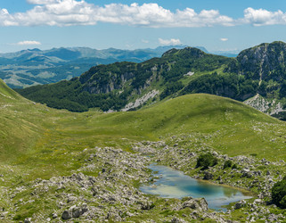 Similar image 21669279