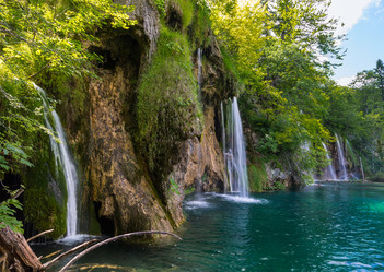 Similar image 21670702