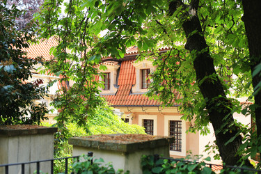 Similar image 21676043