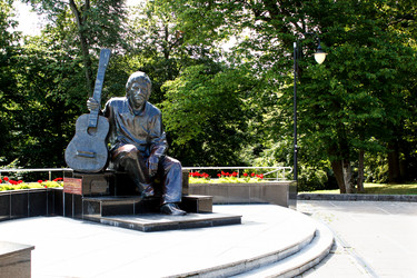 Similar image 21682799