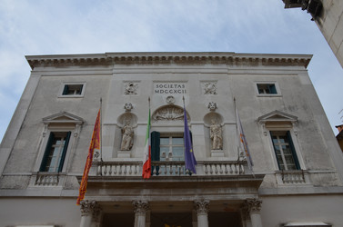 Similar image 21693861