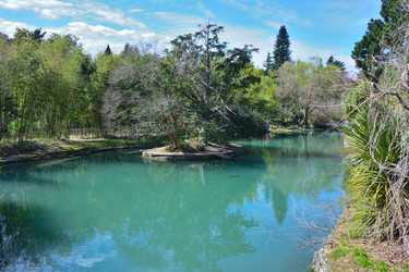 Similar image 21700279