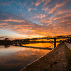 Similar image 21703099