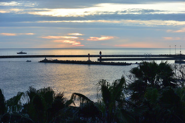 Similar image 21714395