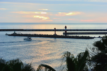 Similar image 21714398