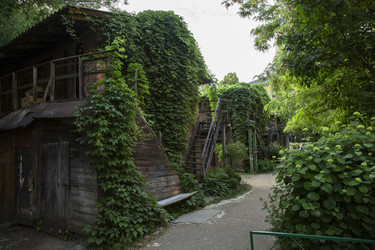 Similar image 21715882