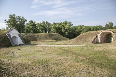 Similar image 21715885