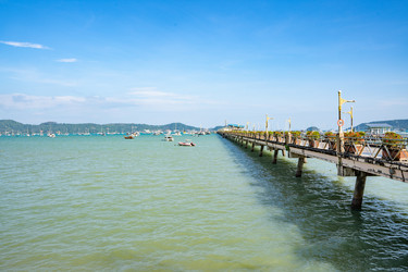 Similar image 21716358