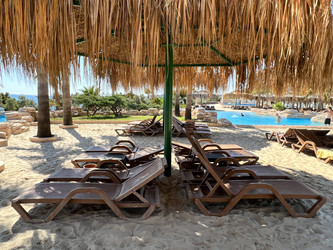 Similar image 21758545