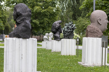 Similar image 21744562